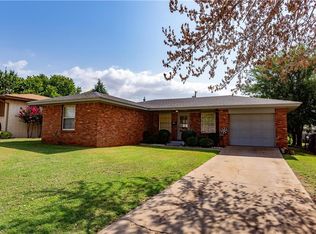 516 N 2nd St, Weatherford, OK 73096