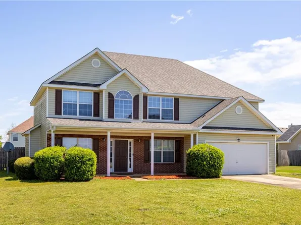 62 Seminole Trl, Fort Mitchell, AL 36856