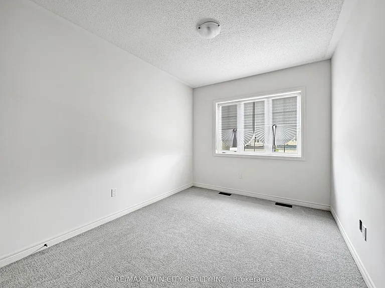 82 Gledhill Cres — Photo 38