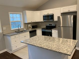 836 Eastover Pkwy, Locust Grove, VA 22508