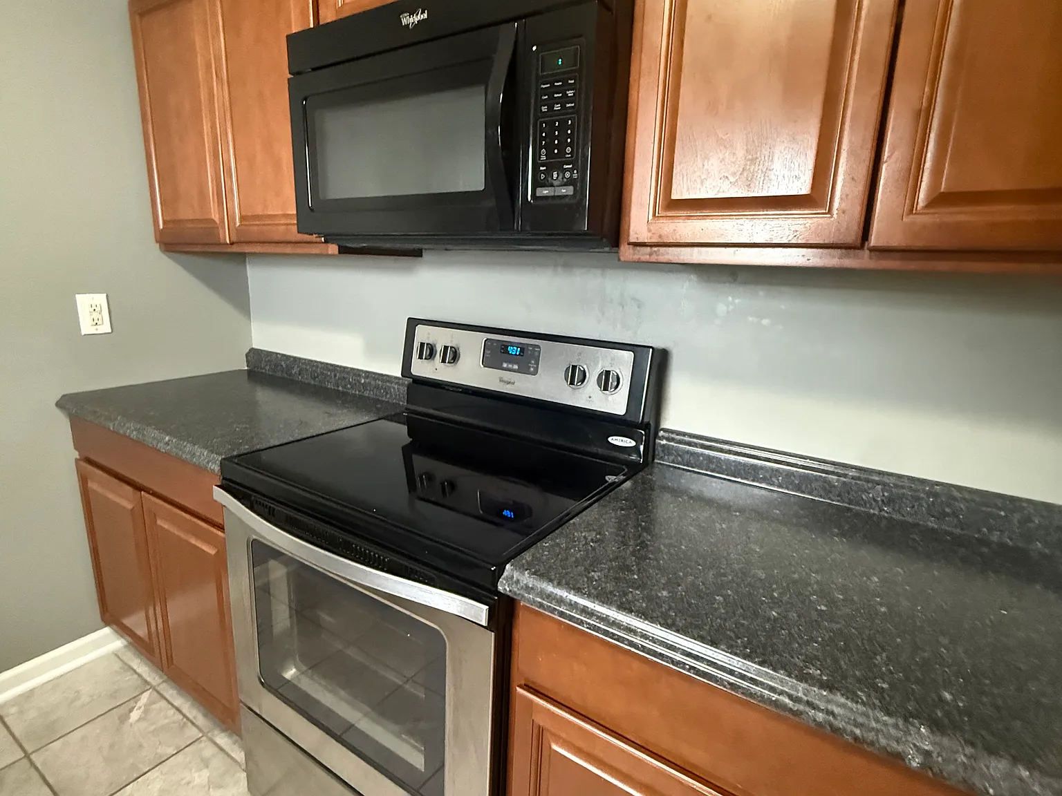 1 bed, 692 sqft, $1,349 — Photo 4
