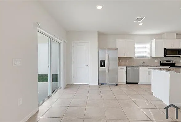 7780 Syracuse Dr — Photo 1