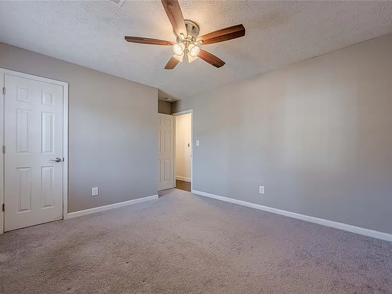 2491 Redfield Dr — Photo 20