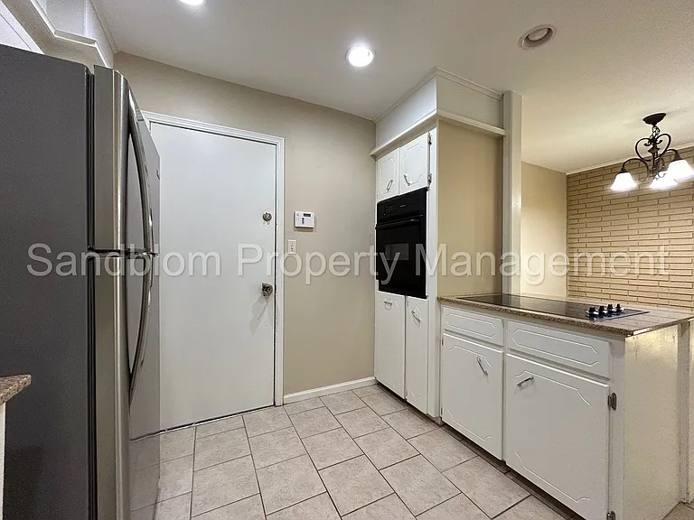 5766 S 80th East Ave — Photo 10