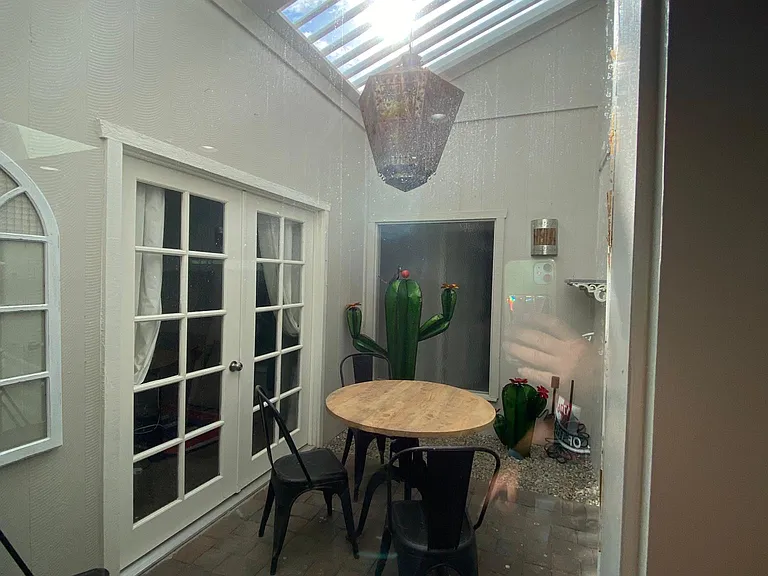 2081 E Alameda Dr — Photo 22