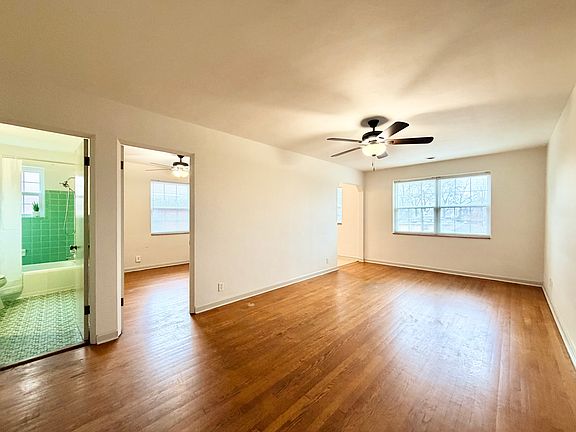 5th image of 5821 Sunshine Dr #H