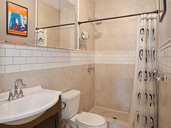 5th image of 121 W 131st St APT 4