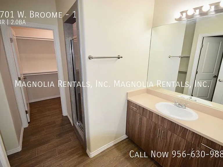 1701 W Broome St #1 — Photo 15