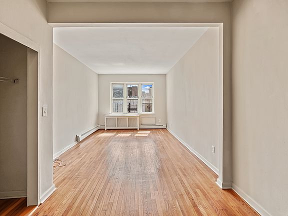 3rd image of 1912 3rd Ave APT 3D