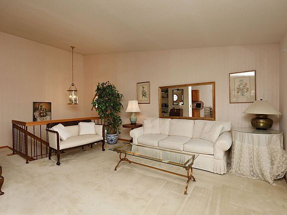 2nd image of 416 Upper Wood Way