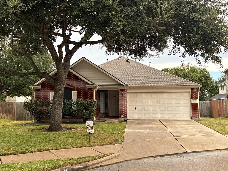 8910 Aber Trail Ct — Photo 2