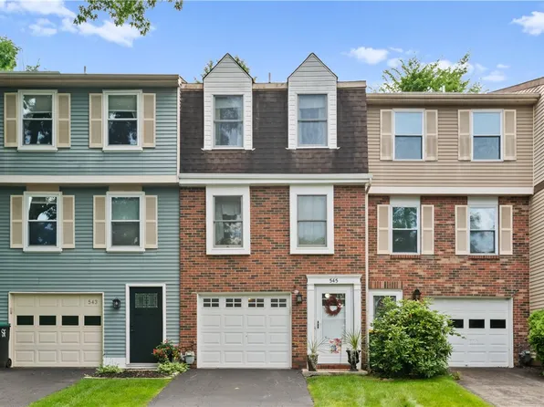 545 Winesap Ct, Bridgeville, PA 15017