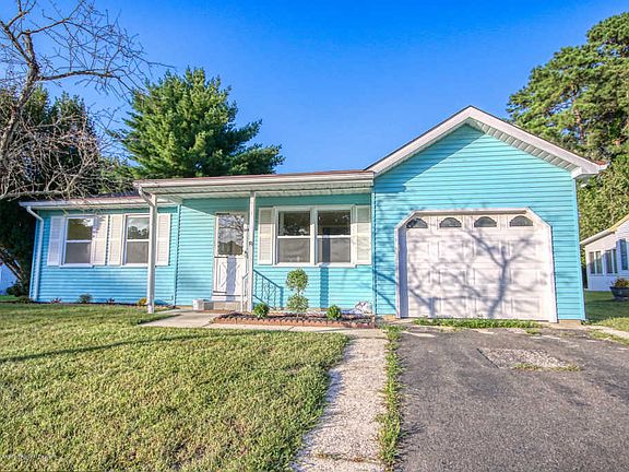 5th image of 12 Falmouth Ave #72