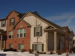532 Conservatory Ln, Aurora, IL 60502