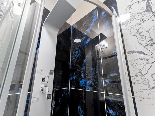 99 West 50th Street image 23 of 44