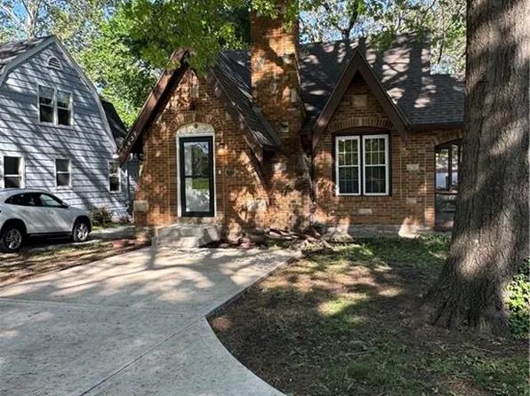 7639 Holmes Rd, Kansas City, MO 64131