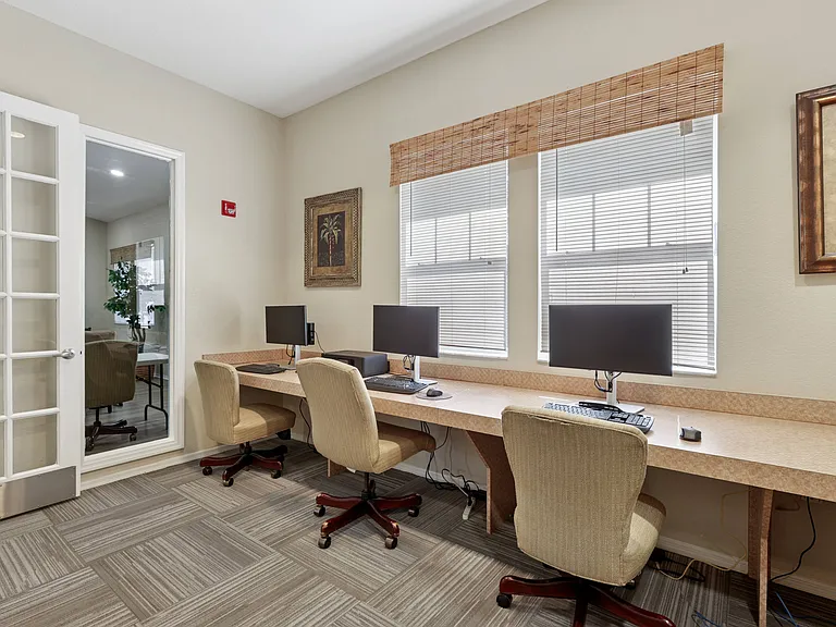 Grande Court Apartments at North Port — Photo 8