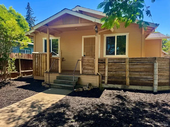 514 Earle Street, Santa Rosa, CA 95404