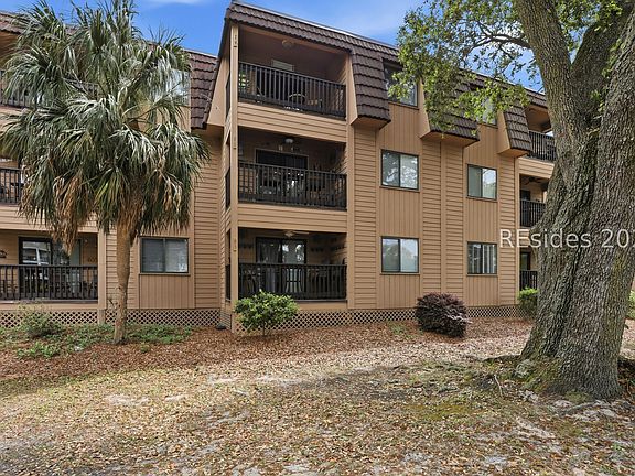 3rd image of 40 Folly Field Rd APT B2