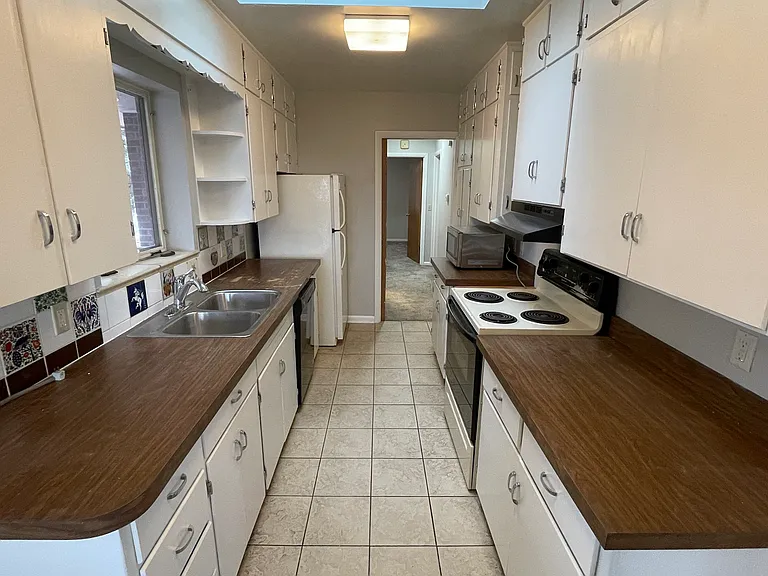 2360 Balsam Dr — Photo 15