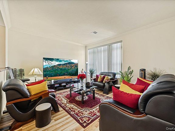 5th image of 179 Surf Drive #114