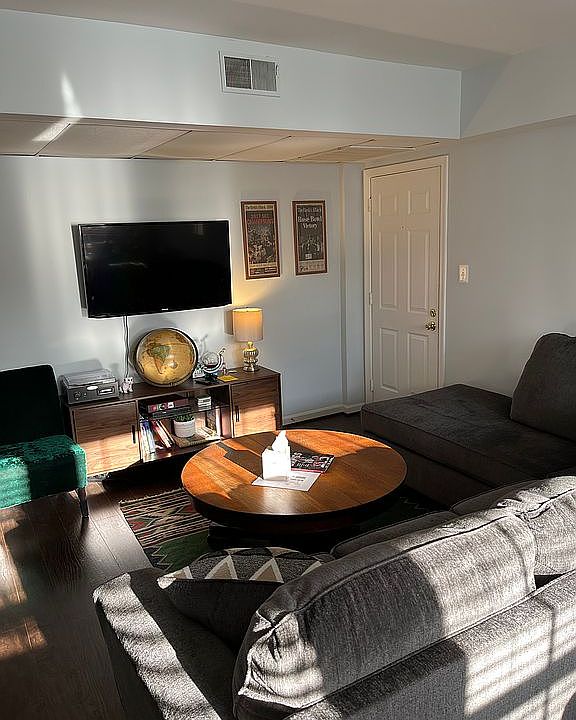 1st image of 1817 N Rhodes St #4-257