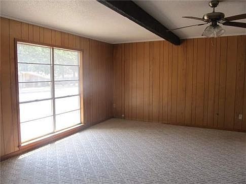 3rd image of 4301 Memorial Dr