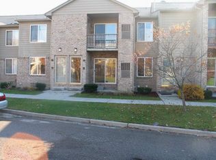 34780 W Eight Mile Rd, Farmington, MI 48335