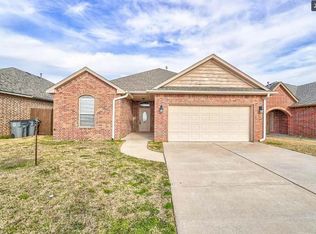 906 SW 81st St, Lawton, OK 73505