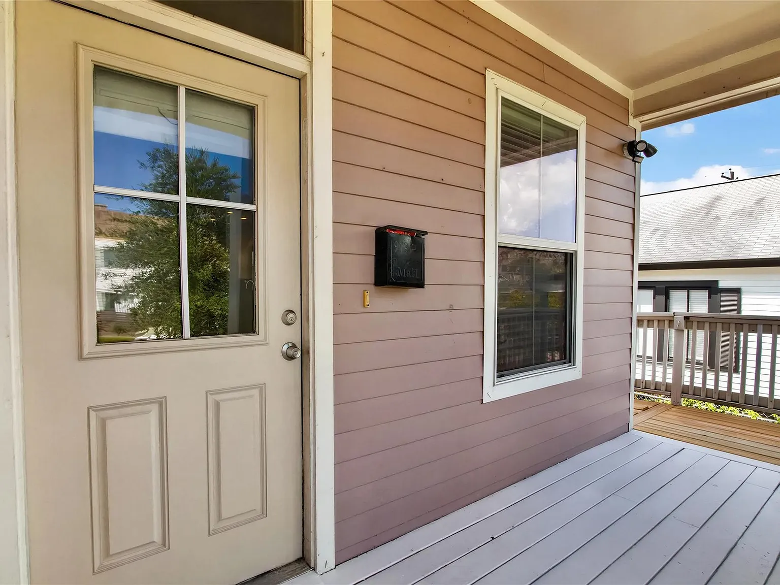 4 bed, 2.0 bath, 1421 sqft, $2,800 — Photo 4