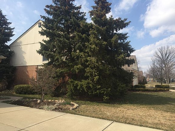 2nd image of 5471 Marina Dr