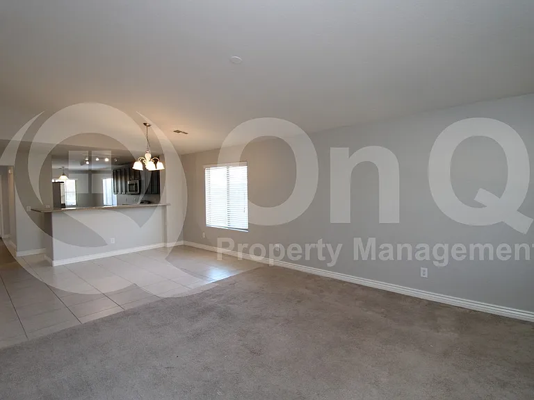 18620 W Larkspur Dr — Photo 9