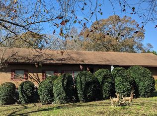 735 Lakeview Cir, Danielsville, GA 30633