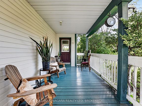 4th image of 3776 Bertie St