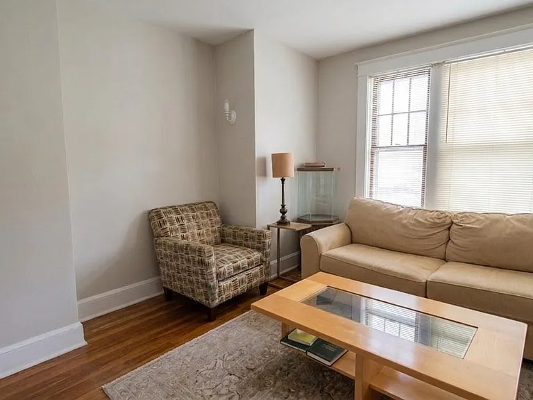528 Dover Pl — Photo 4
