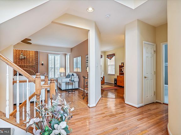 3rd image of 10217 Sweetwood Ave