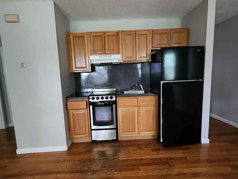 239 Fitch St #C02 — Photo 1
