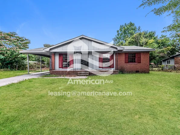 603 Regina Dr, Spring Lake, NC 28390