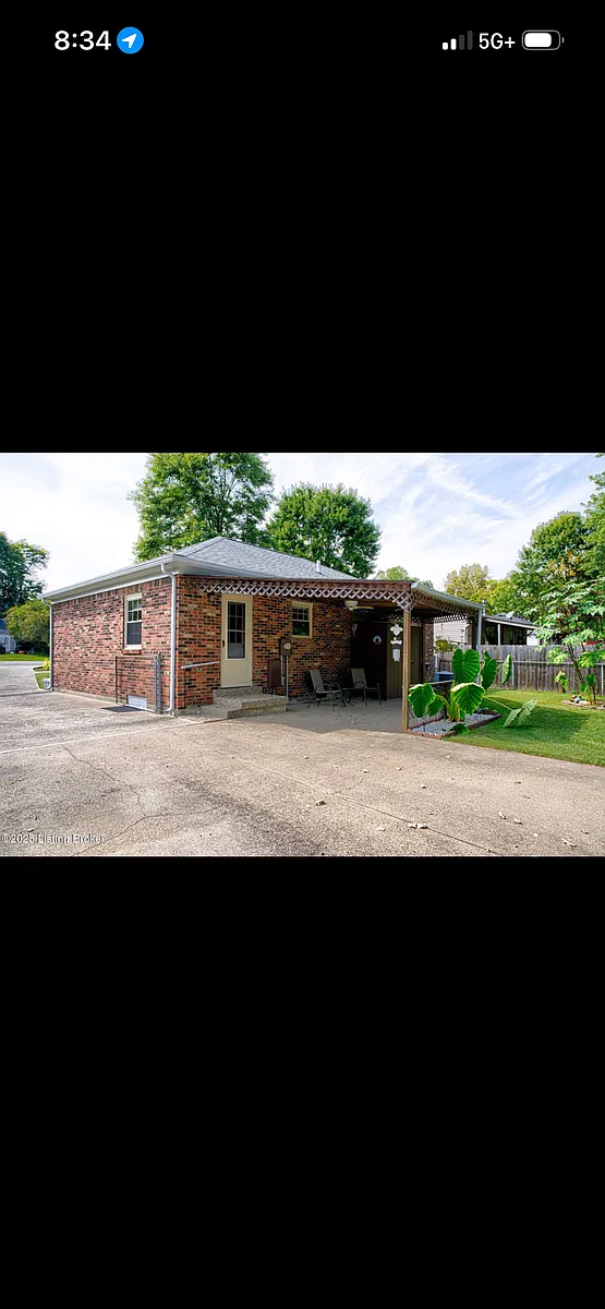 Building Photo - 10103 Blue Creek Dr