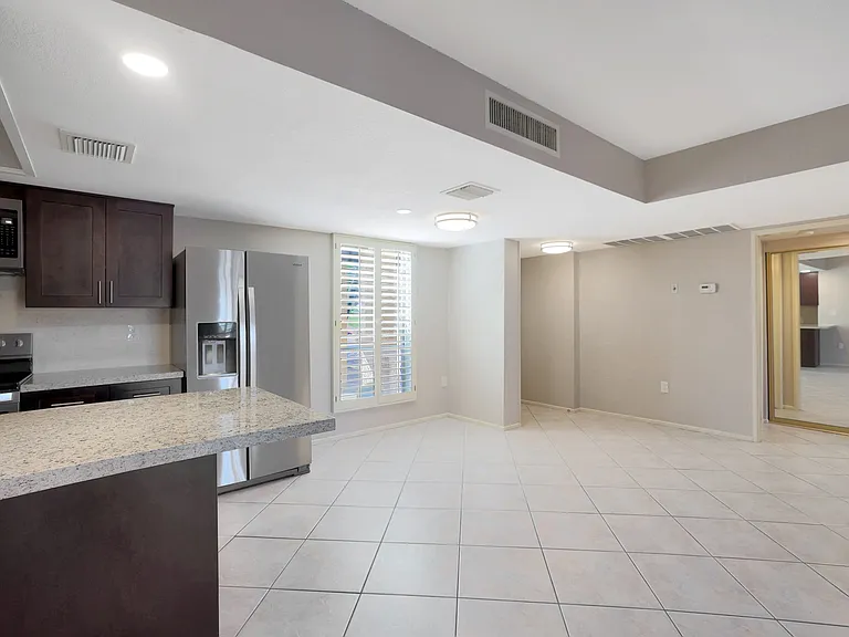 7402 E Carefree Dr #210 — Photo 4