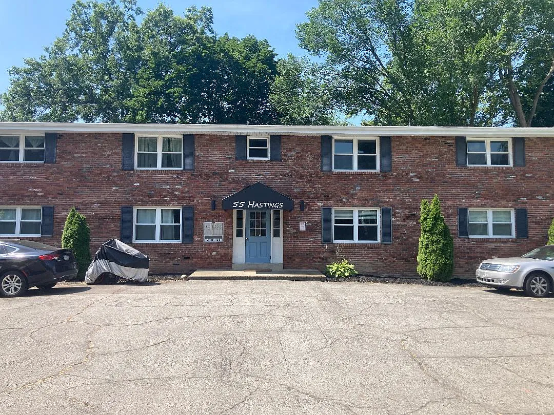 2 bed, $950 — Photo 1