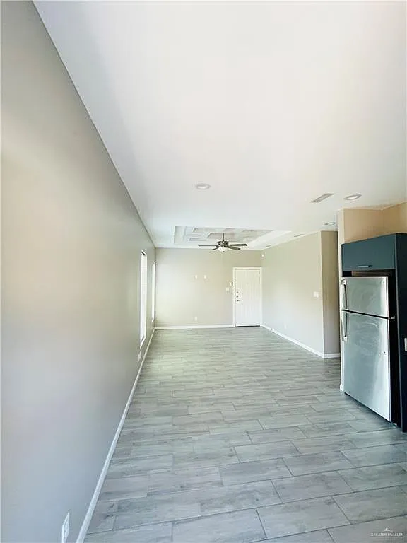 2 bed, 2.0 bath, 998 sqft, $1,000 — Photo 3