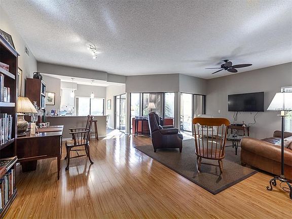 3rd image of 5252 Heron Way