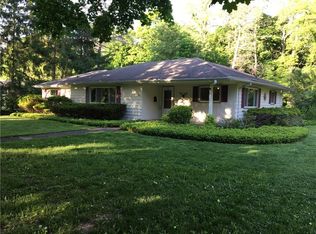 30 Shaftsbury Rd, Rochester, NY 14610