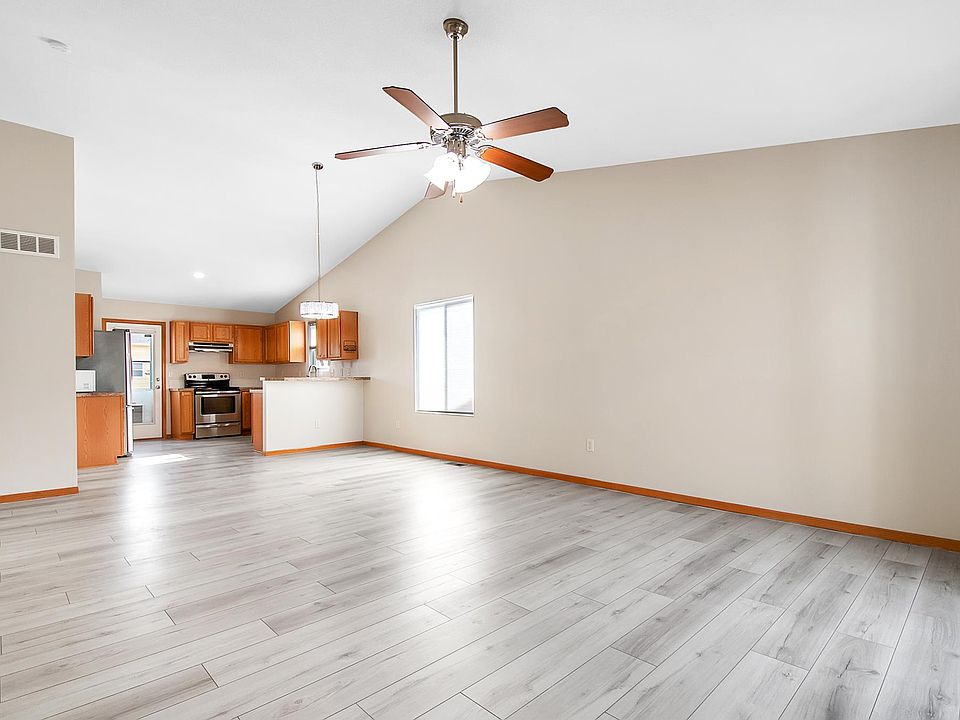 10634 E Fawn Grove St, Wichita, KS 67207 Zillow
