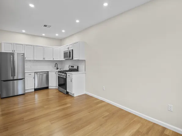 628 Bramhall Avenue image 17 of 39