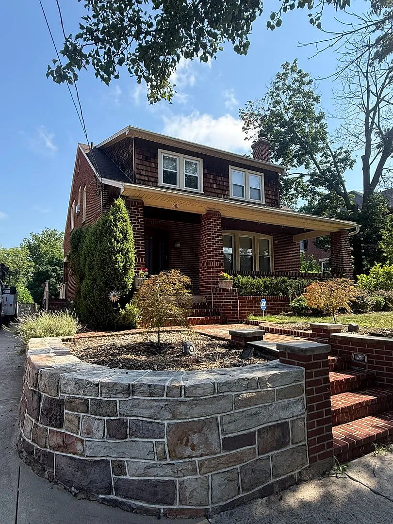 561 Montgomery Avenue, Chambersburg, PA 17201 — Photo 2
