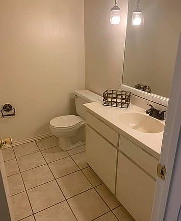 2nd image of 305 Shady Grove Dr