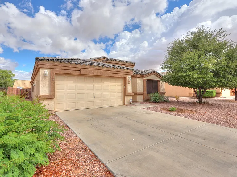 1734 E San Xavier Dr — Photo 1