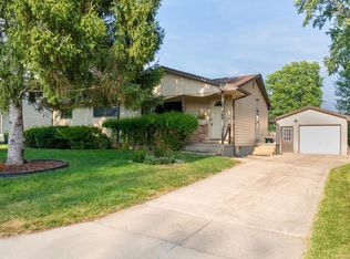 2787 Crestline Ave, Waterloo, IA 50702
